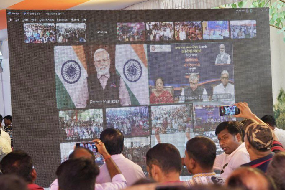 photo_6231289203765917934_y