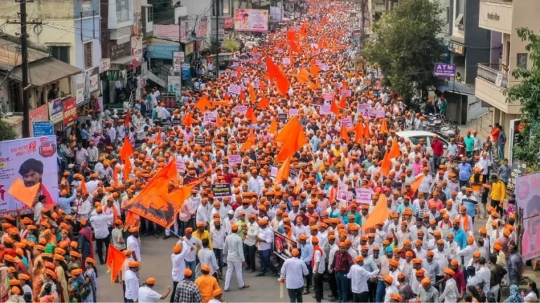 maratha-protest_593418031_sm
