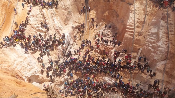 venezuela-mine-collapse-222948933-16x9_0