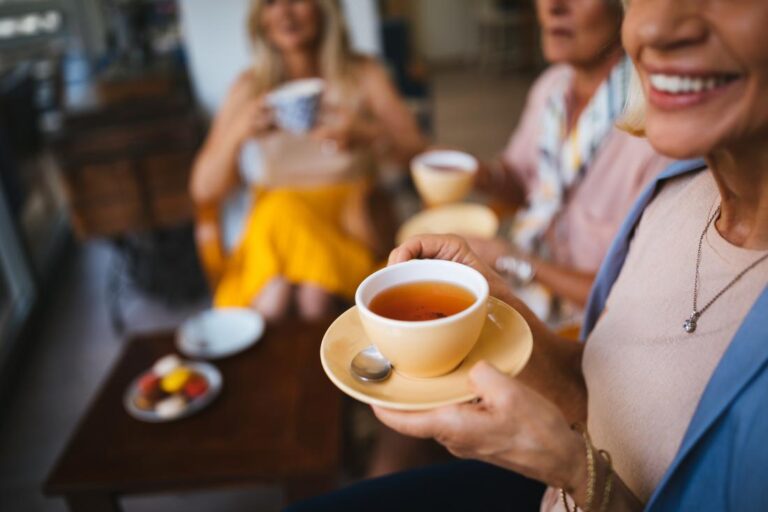women-drinking-tea