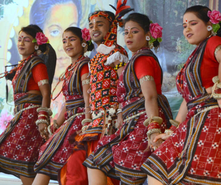 Dancing-the-Sambalpuri-2 (1)