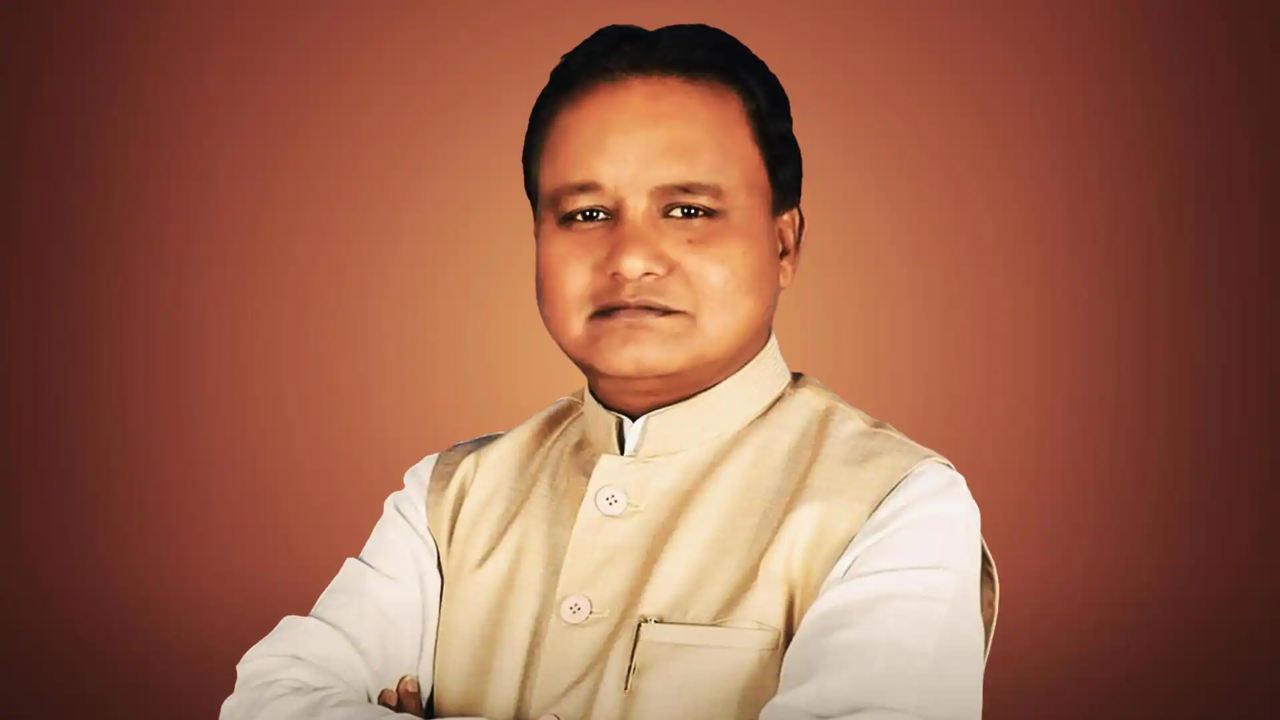 9c1f71b19ebee96696f0c48843d91c05_manjhi pics (1)