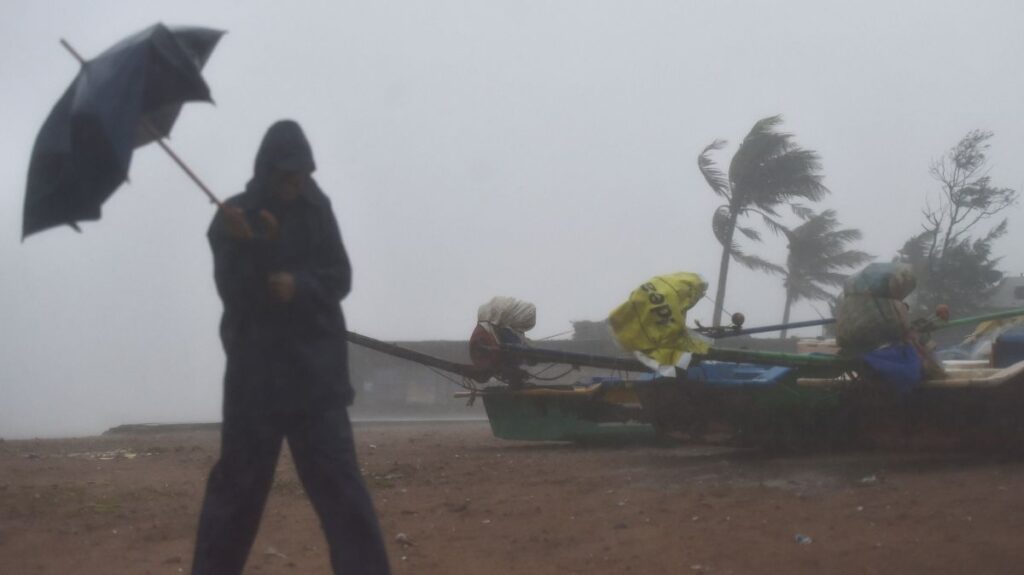 Cyclone Nivar in Kovalam
