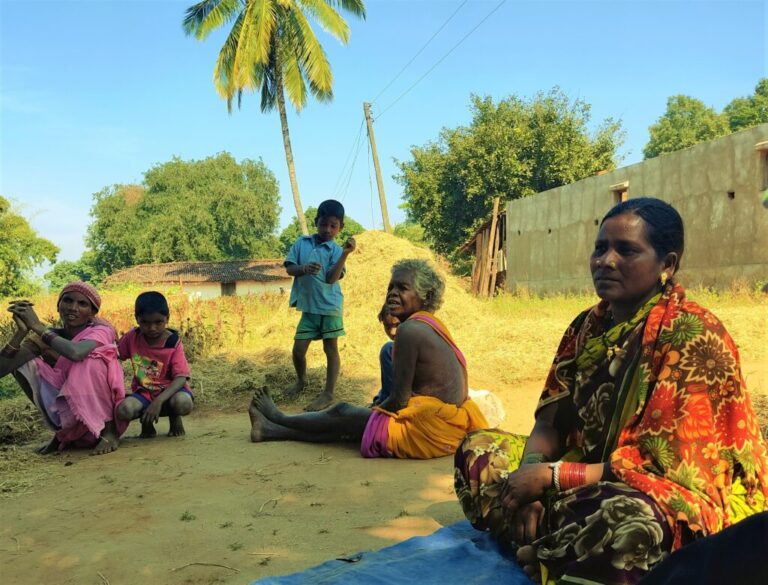 Swarnima-Kriti-In-a-conversation-with-women-of-Koliyari-village-Antagarh-block-Chhattisgarh-1024x780