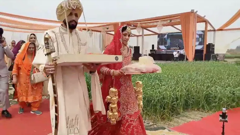 j77aieq8_punjab-couple_625x300_21_February_25